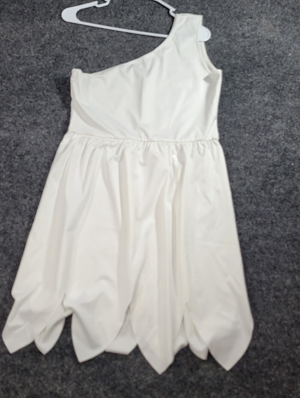 Wilma Flintstone Costume with jewels and wig - Medium READ